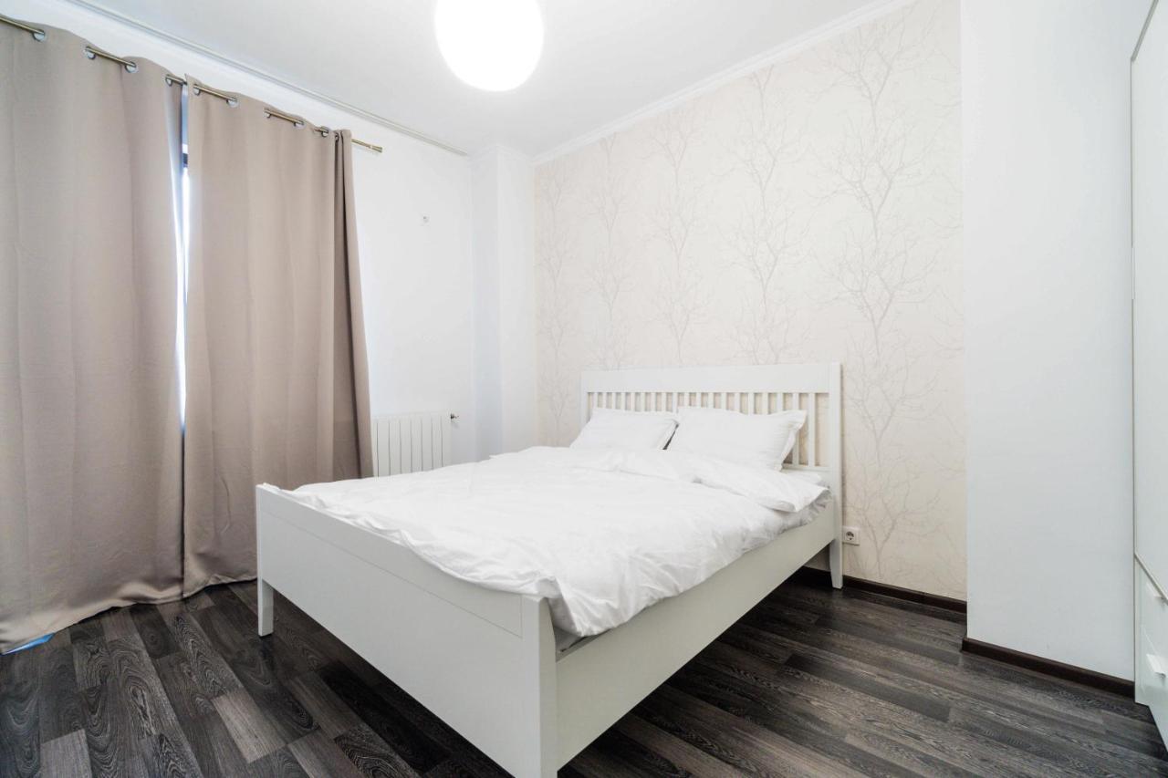Luxury Baneasa Bucharest Exterior photo